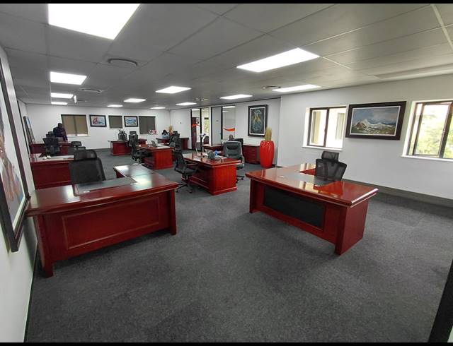 480M² OFFICE TO LET IN VORNA VALLEY